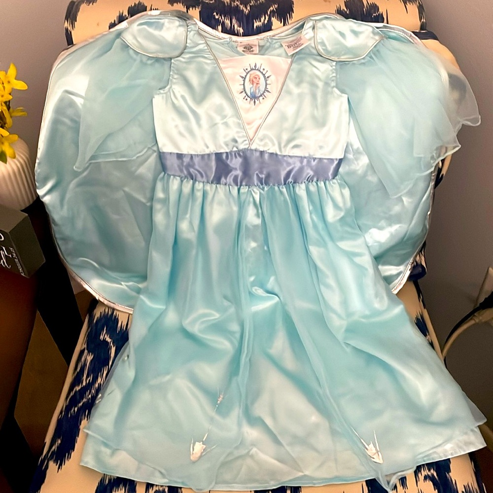 Disney Frozen pajamas with Velcro detachable cape